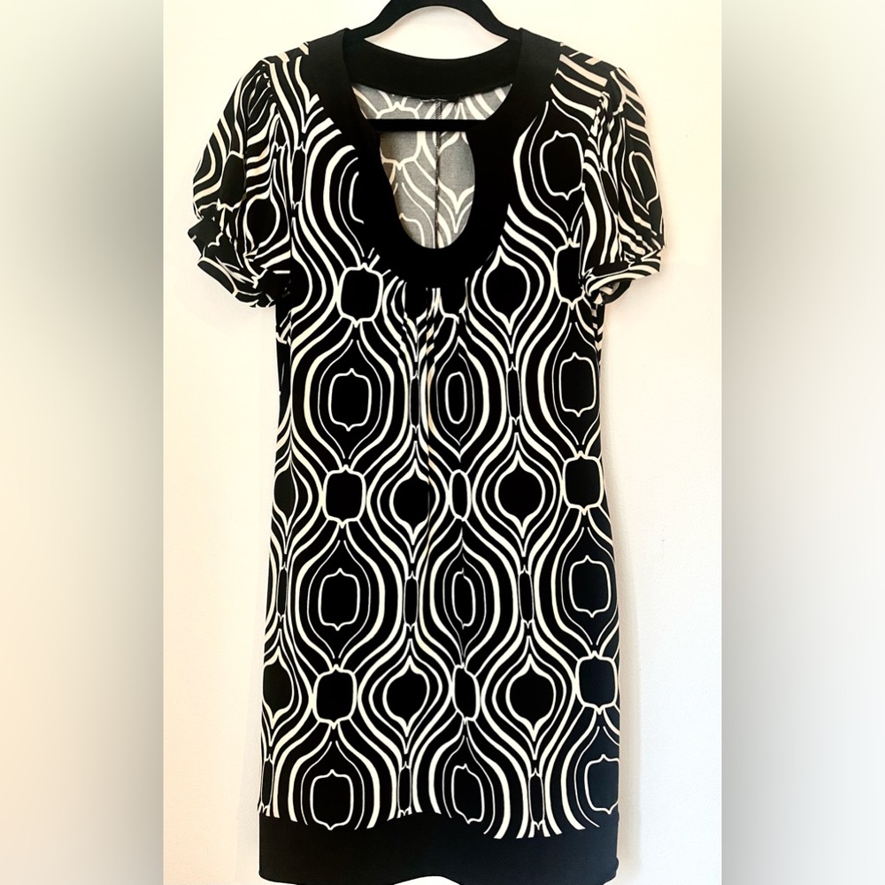 Black & Cream Pattern Women’s Dress  size 10-12